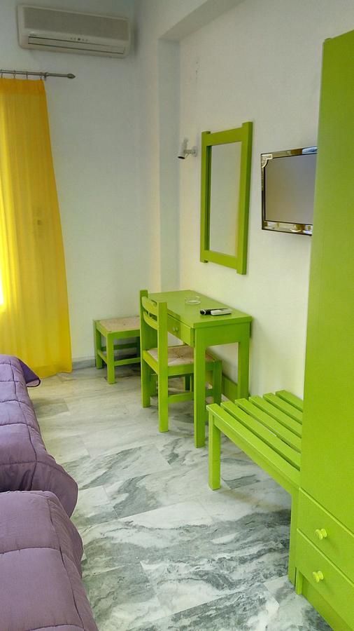 Siren Rooms And Apartments Paros Bagian luar foto