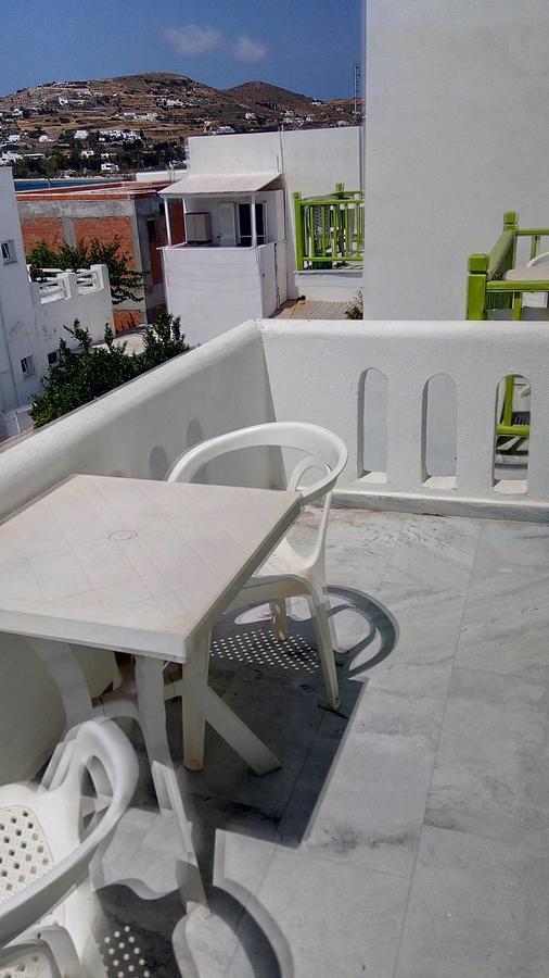 Siren Rooms And Apartments Paros Bagian luar foto