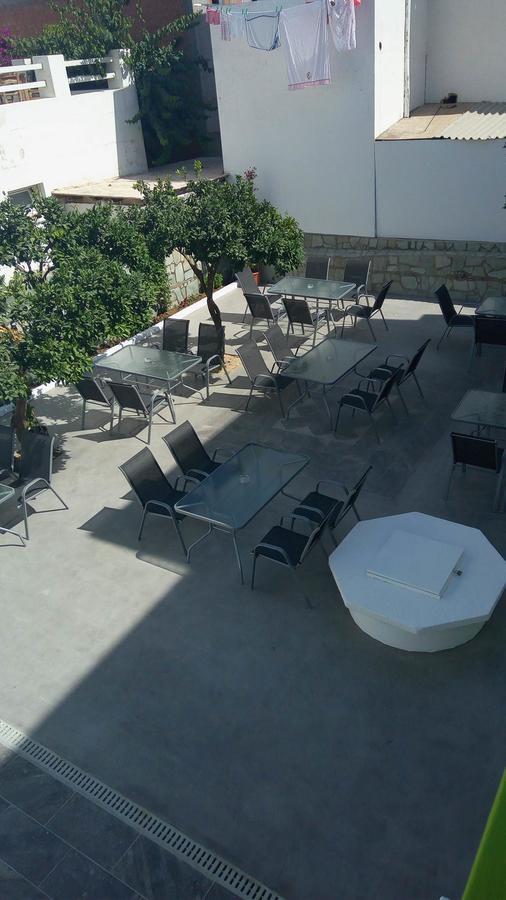 Siren Rooms And Apartments Paros Bagian luar foto