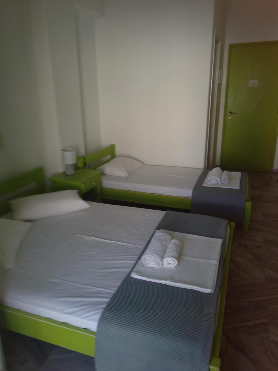 Siren Rooms And Apartments Paros Bagian luar foto