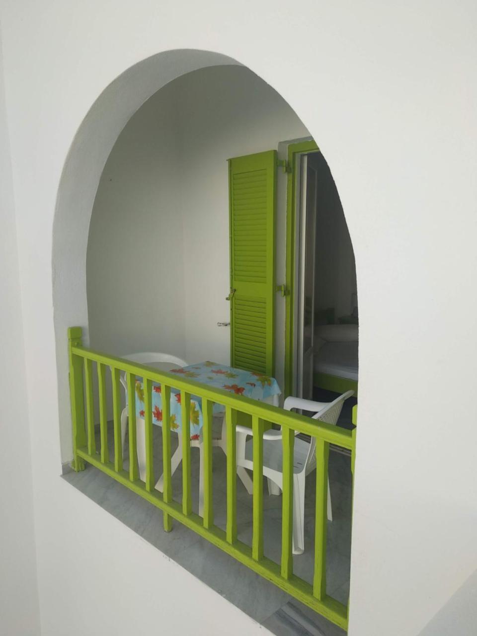 Siren Rooms And Apartments Paros Bagian luar foto
